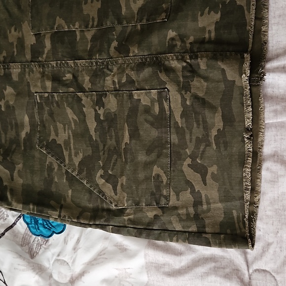 Vanilla Star camo overalls dress - Picture 3 of 7